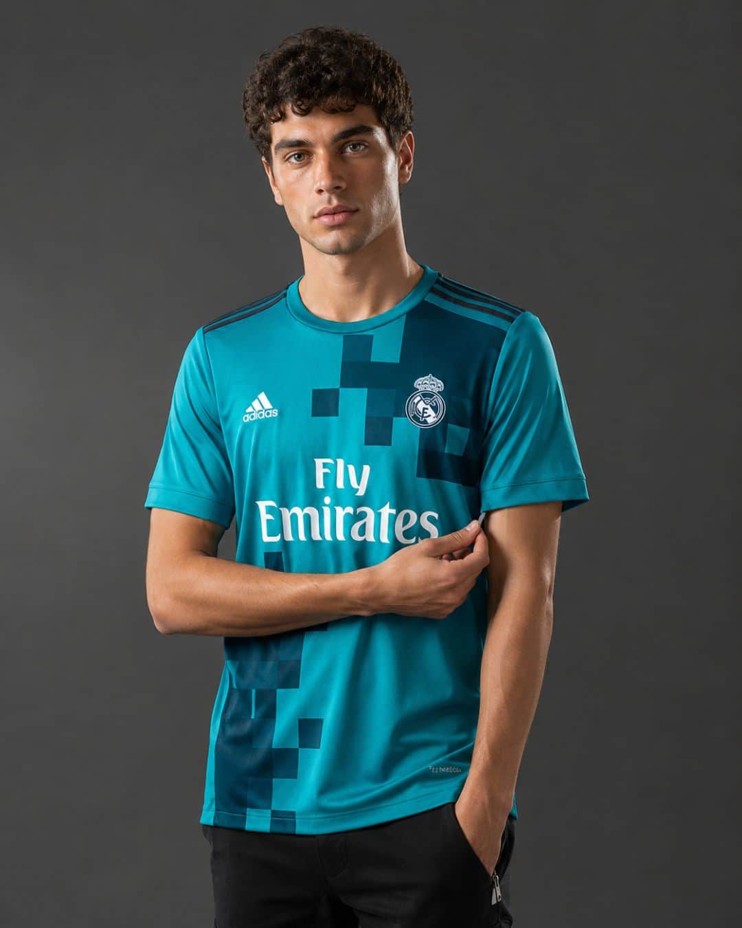 Real-Madrid-Third-17_18-model חולצה שלישית ריאל מדריד עונת 2017/2018