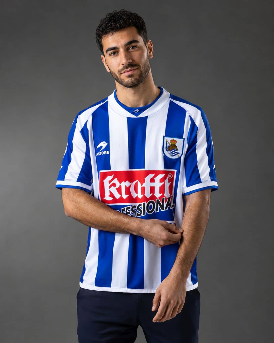 Real-Sociedad-Home-02_03-model חולצת בית ריאל סוסיאדד עונת 2002/2003