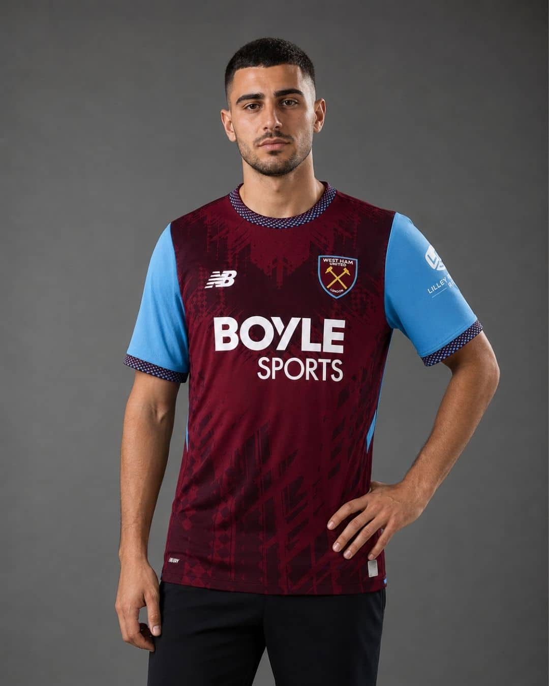 West-Ham-United-Home-26_27-model חולצת בית ווסטהאם עונת 2026/2027